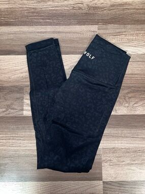 WOLF Black High-Waist Leggings